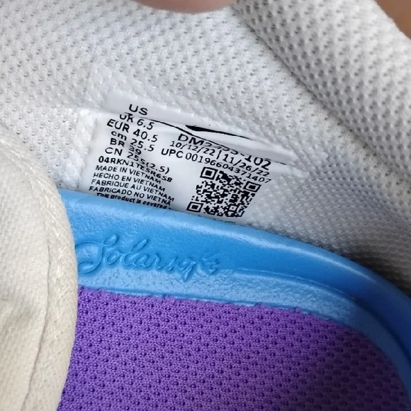 Nike Cream and Purple Sneakers - Picture 3 of 10